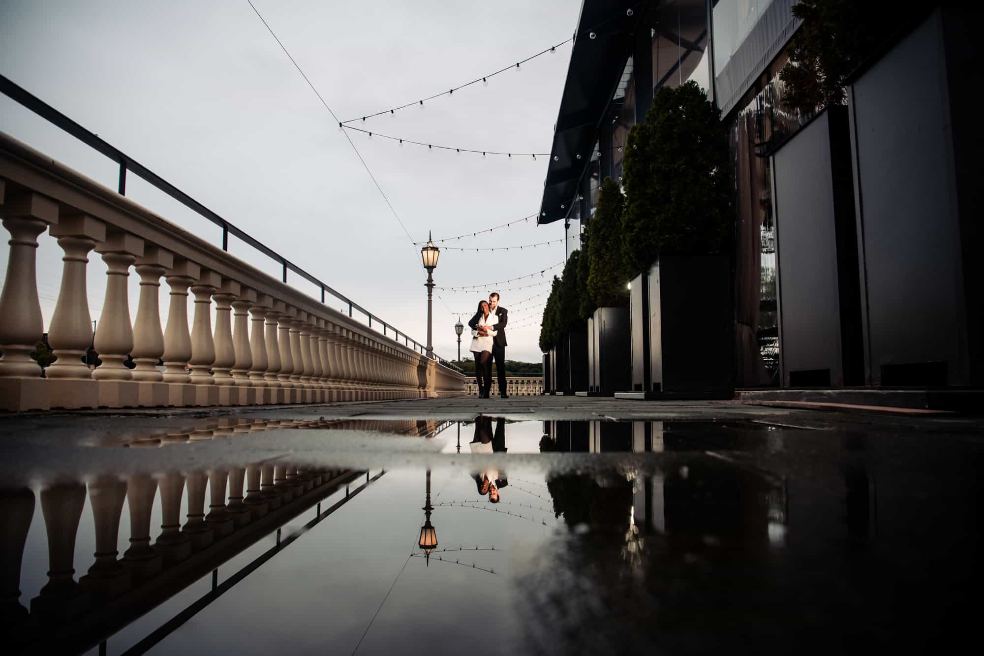Engagement session pose